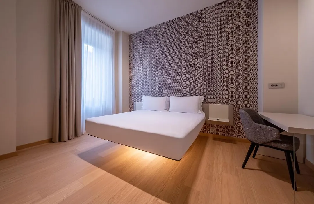 Oriana Homel Milano-1